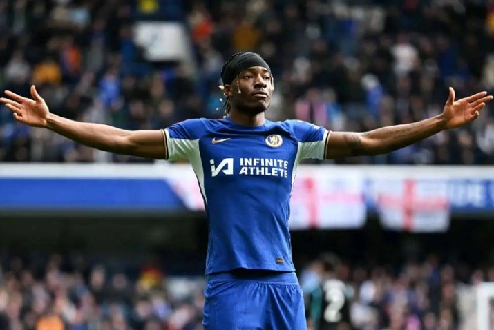 Kaiyuan sports-包含切尔西主场战胜埃弗顿，保持不败纪录的词条